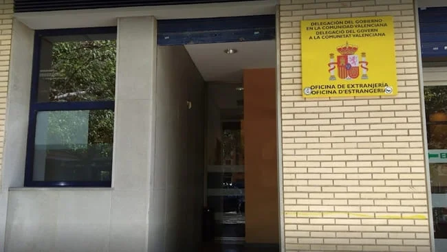entrada oficina de extranjería de valencia