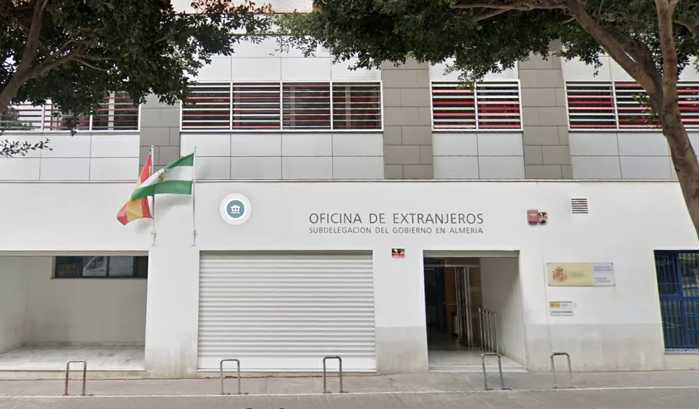 fachada oficina extranjeria almeria calle marruecos