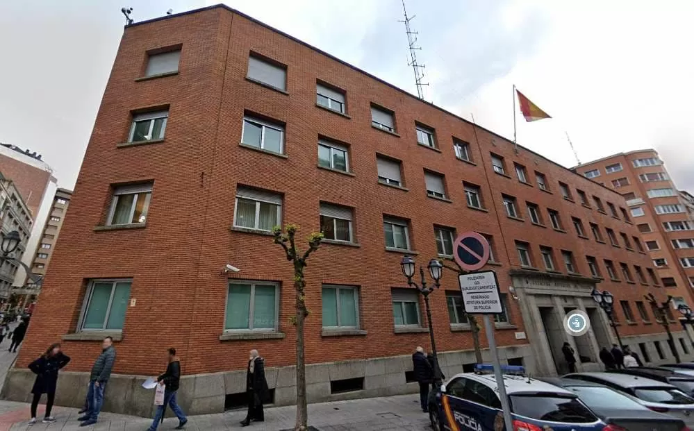 Oficina Extranjería en Bilbao comisiaria policia calle gordoniz 8
