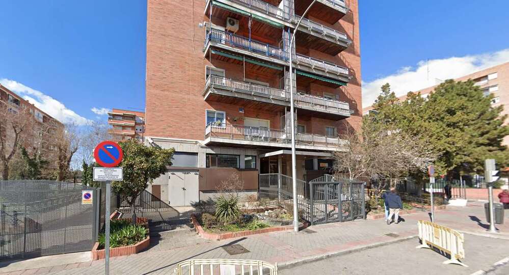 oficina documentación y extranjeria avenida padre piquer 18 de madrid